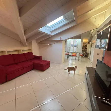 Casa Mary, A Comfortable Attic Near The Lavagna