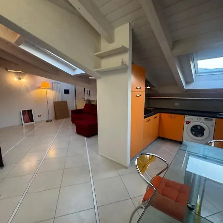 Casa Mary, A Comfortable Attic Near The
